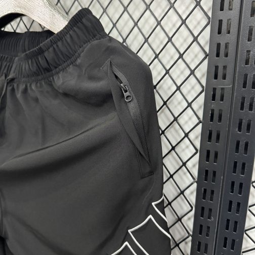 SHORT ADIDAS PRETO COM BOLSO - Image 2