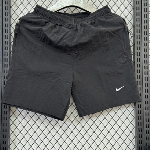 SHORT NIKE PRETO COM BOLSO